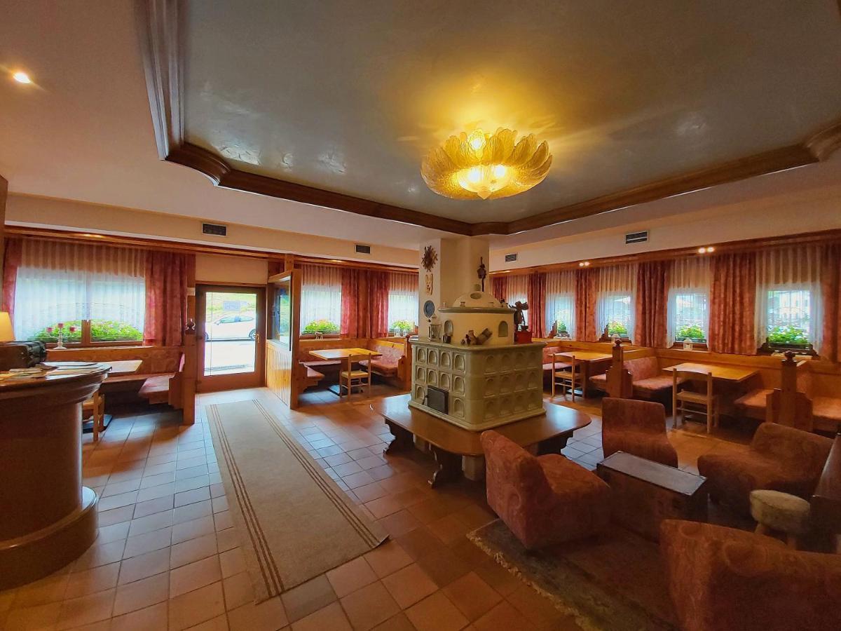 Albergo Scoiattolo Falcade Exterior photo